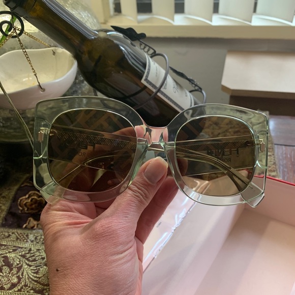 SOLD⛔️Authentic FENDI 53mm Square Acetate logo sunglasses - Picture 6 of 14